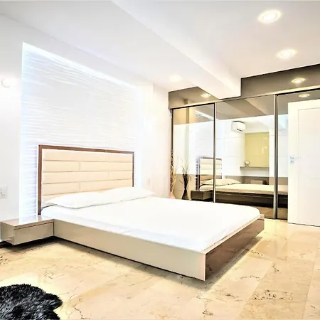 Sandra In Luxury Sophia3 马马亚